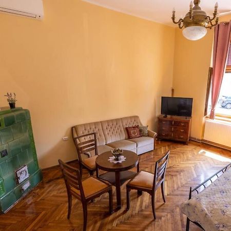 Apartman Gaudeamus Appartement Varaždin Buitenkant foto