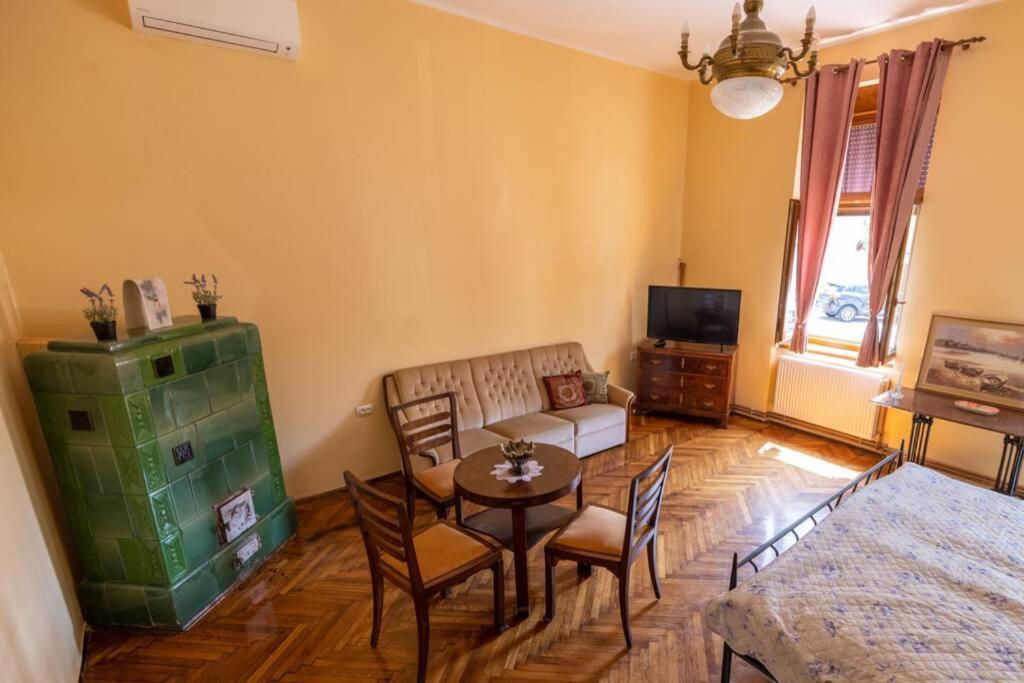 Apartman Gaudeamus Appartement Varaždin Buitenkant foto